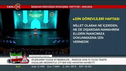 Din görevlileri Külliye'de