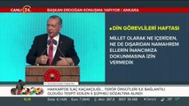 Din görevlileri Külliye'de