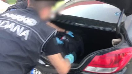 Arabanın Bagajından 3 Milyon Liralık Uyuşturucu Hap Ele Geçirildi