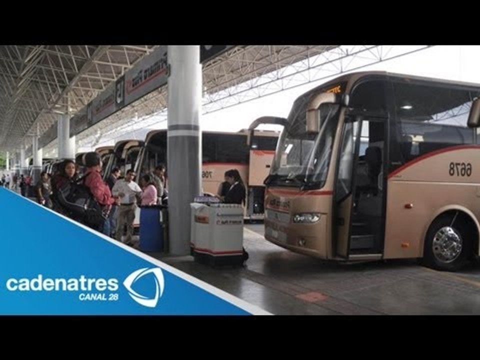 Reanudan corridas de autobuses de Michoacán tras el secuestro de autobuses por normalistas