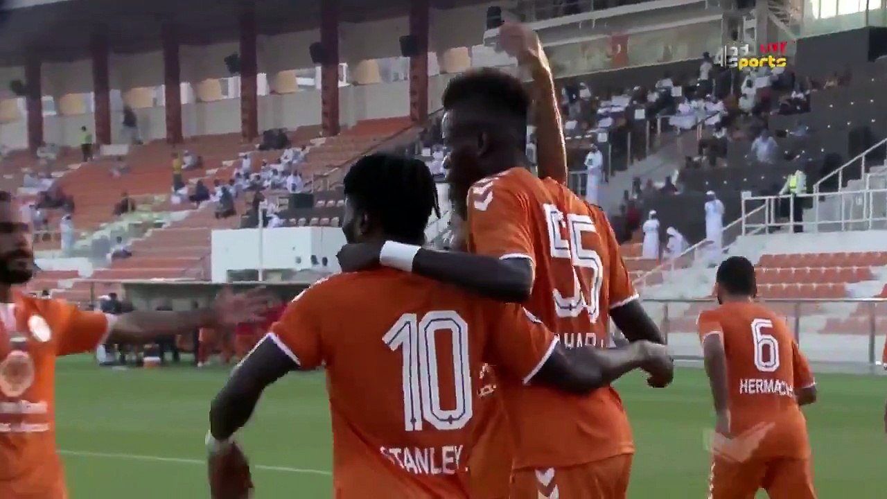 عجمان يتقدم على بني ياس بهدف حسن زهران في الدقيقة 14