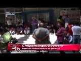 Maestros toman edificio de gobierno en Chilpancingo, Guerrero / Andrea Newman