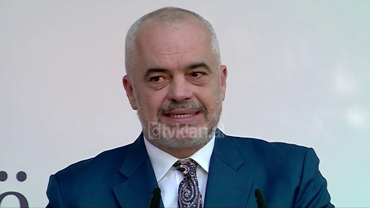 Hapet shkolla e Drejtoreve ne arsim