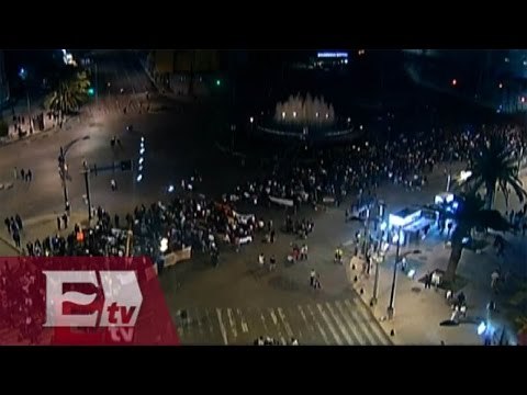 Mega marcha en el DF para exigir aparición de normalistas / Todo México