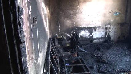 Anne ve 3 Çocuğunu Yangından Kurtaran "Cesur" Sadece Havlamamış, Kahvehaneye Gidip Vatandaşları...