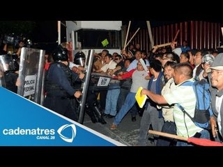 Video herunterladen: SNTE teme a las agresiones de la CNTE