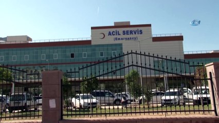 Öğrencinin üzerine okulda dolap devrildi