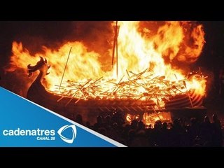 Tragedia en altamar, se incendia buque que transportaba troncos