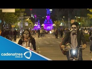 Catrinas realizan paseo nocturno por el Centro Histórico