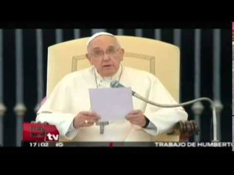 El Papa se une al dolor de México por desaparición de normalistas / Excélsior Informa