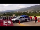 Estudiantes queman autos y cierran caseta de cobro en Chiapas / Martín Espinosa