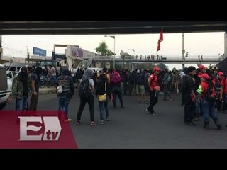 Encapuchados atacaron a granaderos luego de intentar bloquear vialidad cerca de AICM