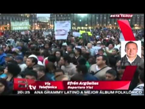 Más de 25 mil personas apoyando a Ayotzinapa / Paola Virrueta