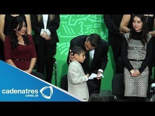Peña Nieto entrega Premio Nacional de la Juventud 2013