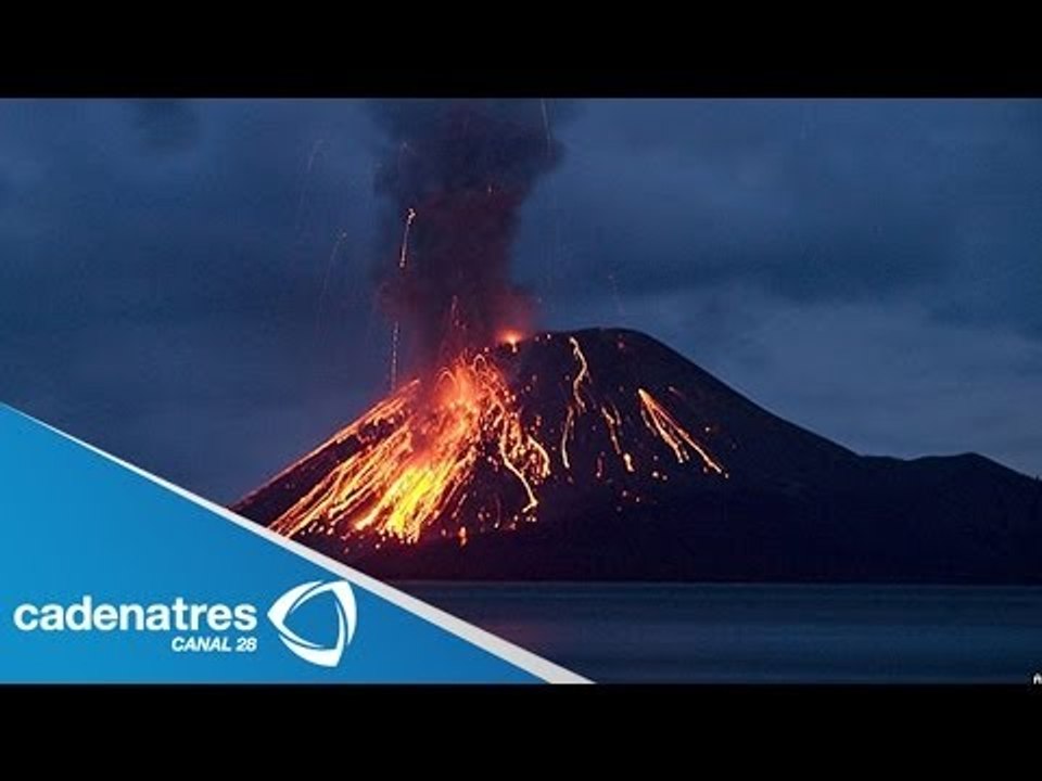 Alerta por nuevas erupciones del volcán Sinabung en Indonesia