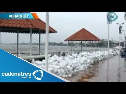 Lluvias dejan 45 municipios afectados y 21 mil damnificados en Veracruz