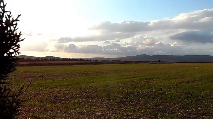 Un jour avant l'automne .  يوما واحدا قبل الخريف