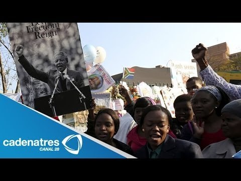 Se apaga la luz de Nelson Mandela y su pueblo lo despide / Mandela dies