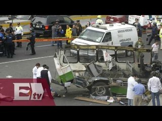 Tráiler embiste a micro en Marina Nacional / Vianey Esquinca