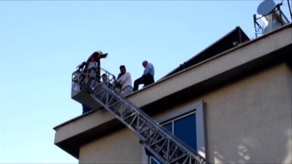 Polis 19 Yaşındaki Genç Kızı İntihardan Vazgeçirdi