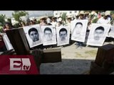 Padres de normalistas desaparecidos acuden a la PGR / Excélsior Informa