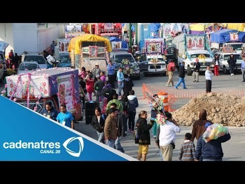 Peregrinos llegan a la Estancia del Peregrino para ver a la Virgen de Guadalupe