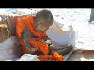 Momia de monje budista meditando después de 200 años / 5 maravillas del día