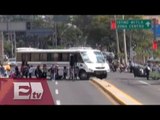 Maestros bloquean y detienen vehículos en Oaxaca / Excélsior Informa