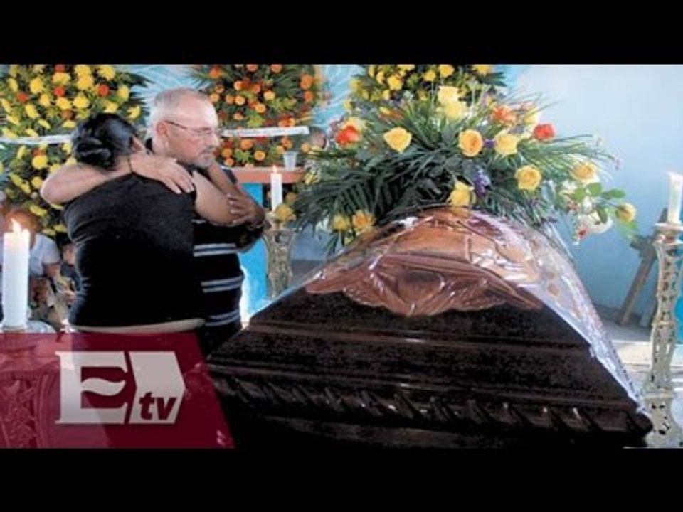 Así fue despedido Manuel Mora, hijo de Hipólito Mora / Vianey Esquinca