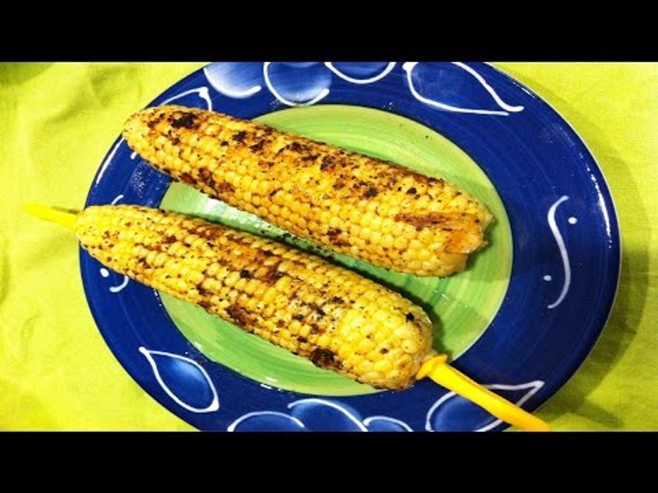 Prepara unos ricos elotes con mantequilla de ajo y chile ancho Vídeo