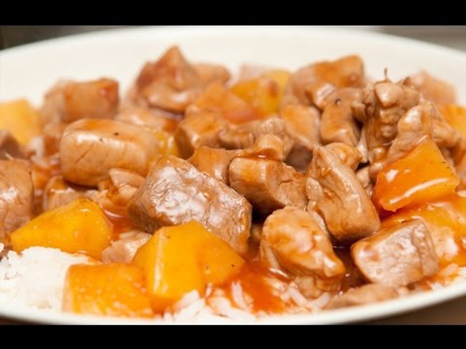 Ensalada oriental con pollo y piña