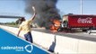 Habitantes de Parácuaro, Michoacán, exigen salida de autodefensas con quema de vehículos