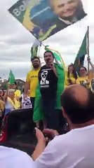 Gay que trabalha no Conselho Tutelar Apoia Bolsonaro Para Presidente