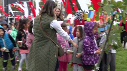 Bagajda mamalar Esenyurtlu miniklere emanet