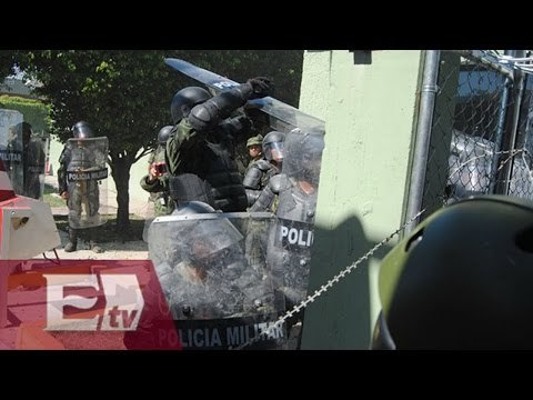 Sedena denuncia ante PGR las agresiones en batallón de Iguala / Titulares de la mañana