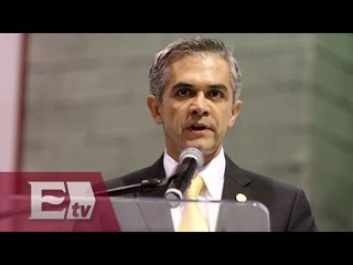 Gobierno del DF entrega apoyo a discapacitados / Martín Espinosa