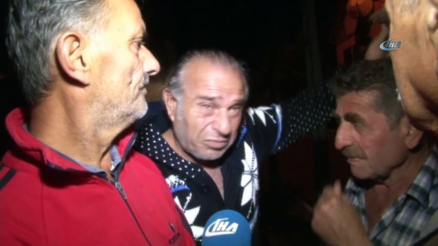 Trabzon-Bayburt karayolu heyelan nedeniyle ulaşıma kapandı, evleri ve camiyi su bastı