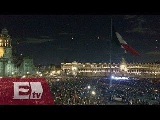 Mítin en Zócalo DF por caso Ayotzinapa / Vianey Esquinca