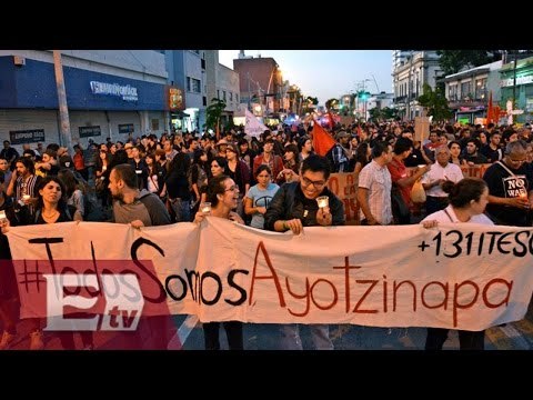 Marchan en Chilpancingo en exigencia de la aparición de los normalistas