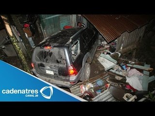 Mueren 7 monjas al caer su camioneta 100 metros en Puebla