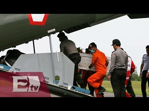 Recuperan restos de piloto del avión accidentado de AirAsia / Excélsior informa