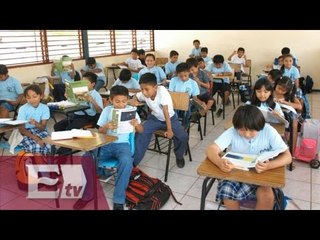 Regresan a clases más de un millón de niños en Oaxaca / Titulares de la tarde