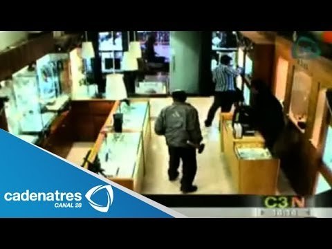 Capturan a ladrones que usan mazos para asaltar comercios