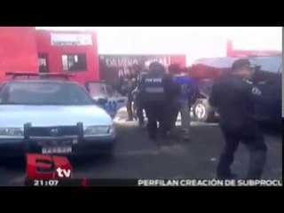 Enfrentamiento entre civiles y policías en Tláhuac / Martín Espinosa