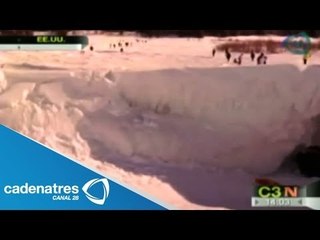 Frío deja impresionantes estructuras de hielo en Míchigan, Estados Unidos