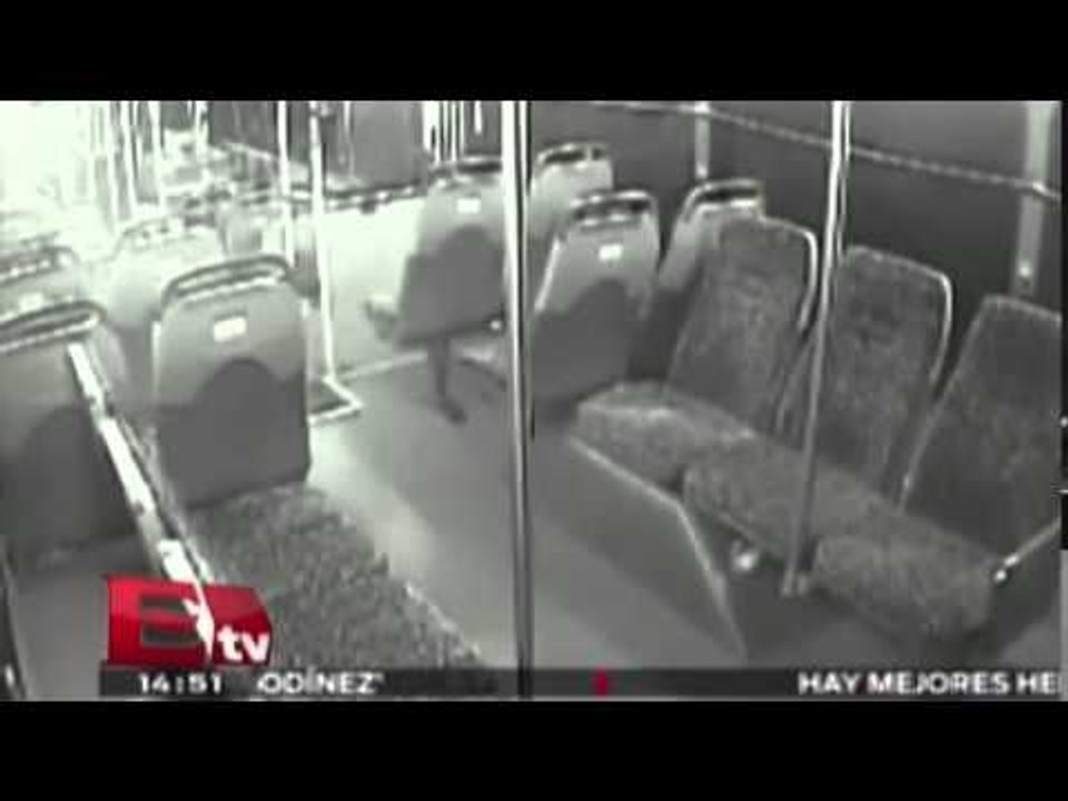 Lo más visto: Hombre dispara contra autobús, hiere a una joven / Titulares