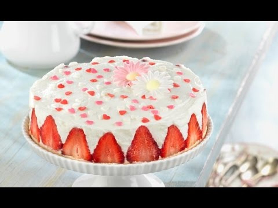 Cómo hacer un pastel de fresas con yogurt