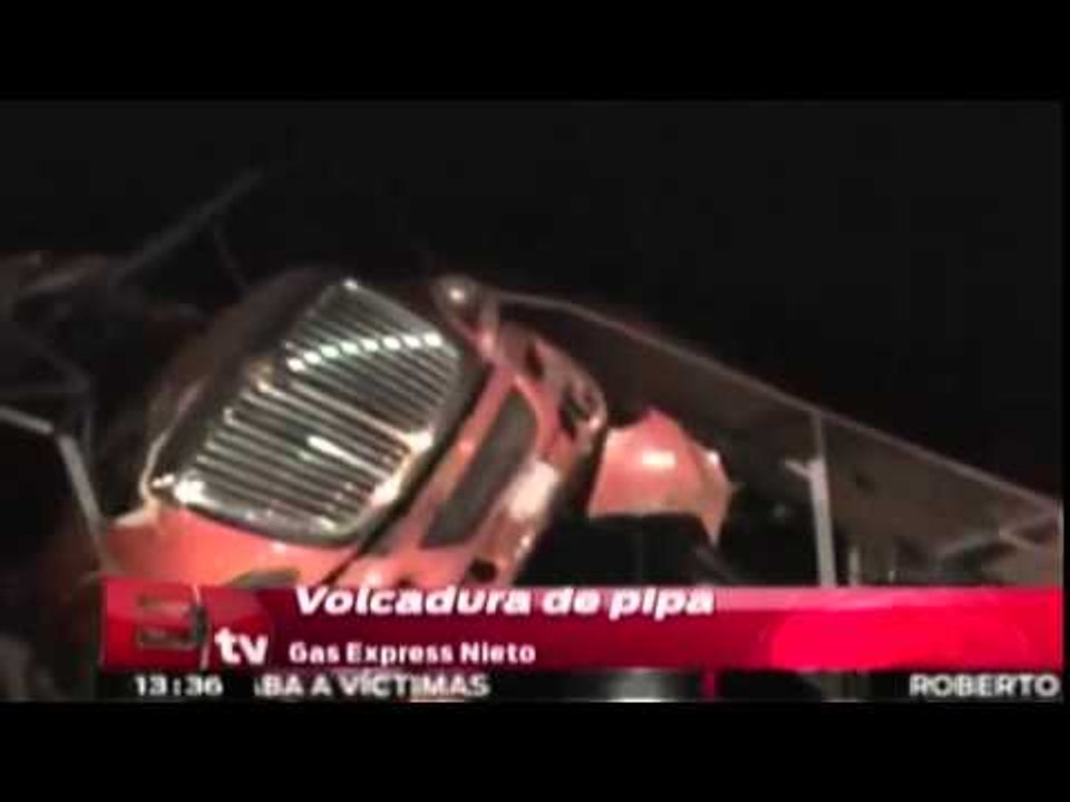 Vuelca pipa de Gas Express Nieto sobre la México-Toluca/ Comunidad