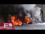 Normalistas queman llantas frente a Casa de Gobierno en Michoacán / Excelsior Informa