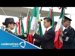Peña Nieto conmemora Día de la Bandera en Coahuila
